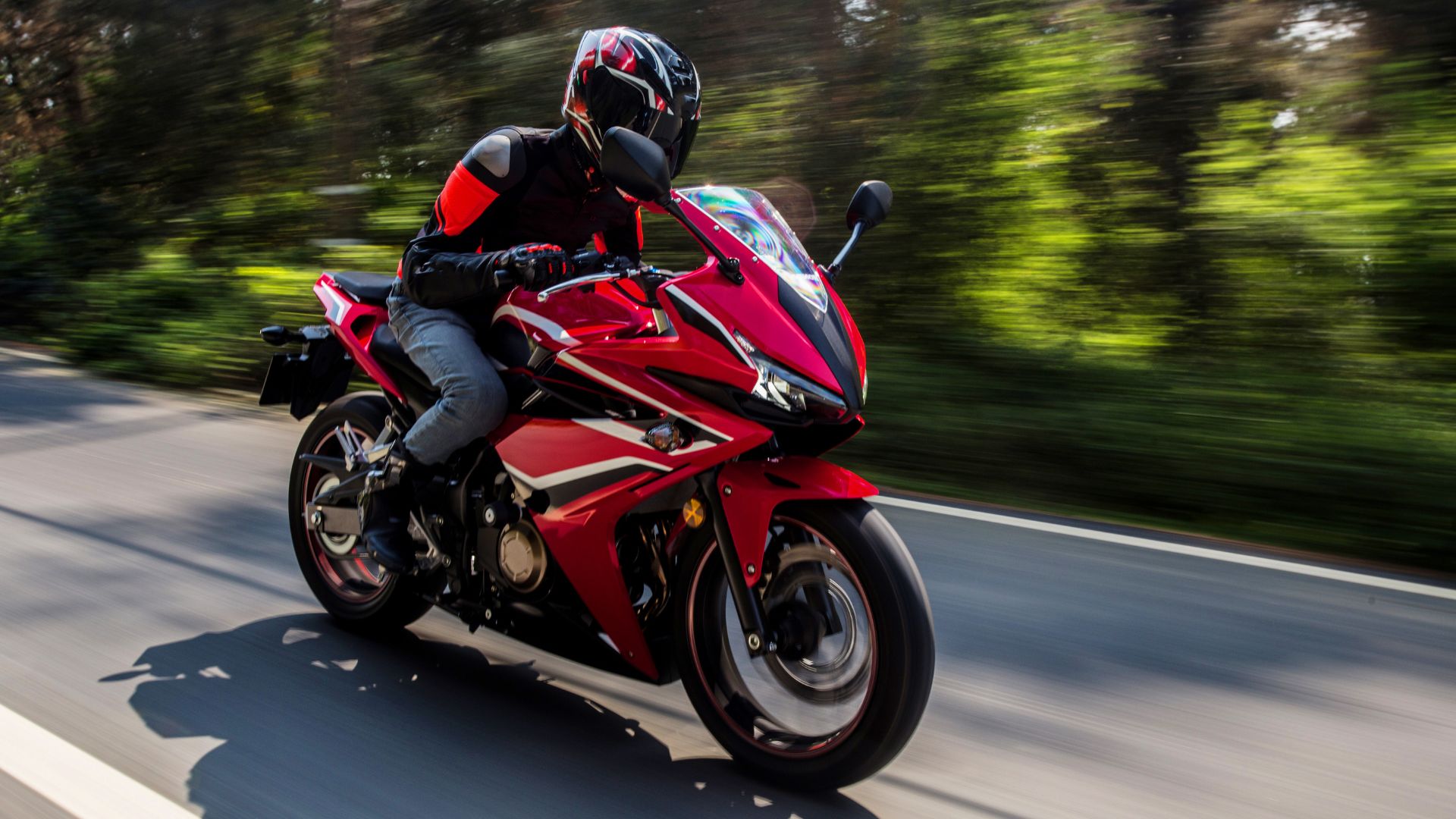 Why Wide-Open Roadways Around Moses Lake Can Be More Dangerous for Riders image