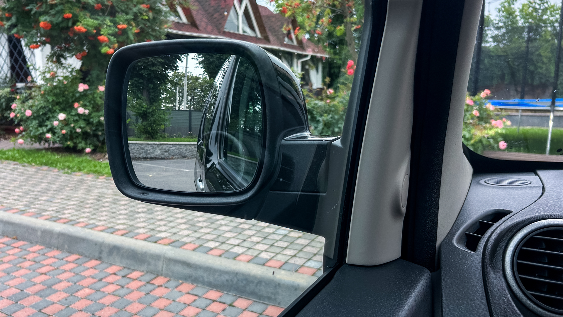 Pedestrian Struck by Multiple Vehicles in Tukwila Crash